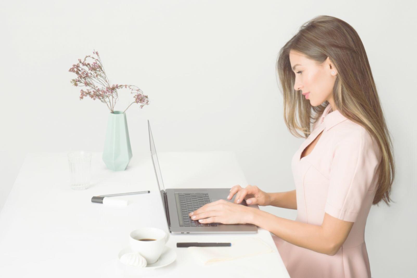 Séance de travail collaboratif sur la planification budgétaire