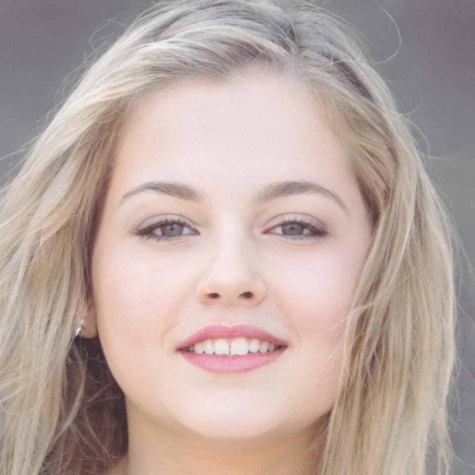 Portrait de Sarah Dubois, spécialiste en épargne et investissement